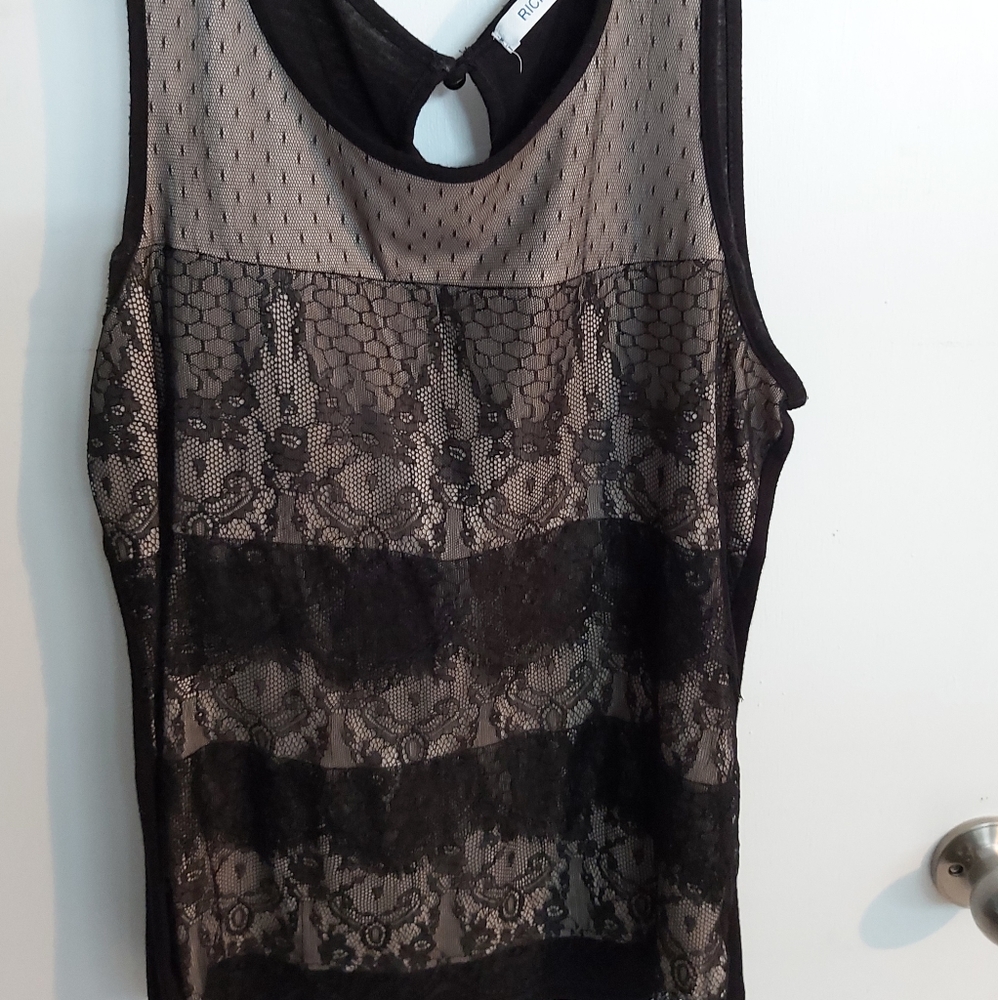 Sleeveless lace overlay top, size M